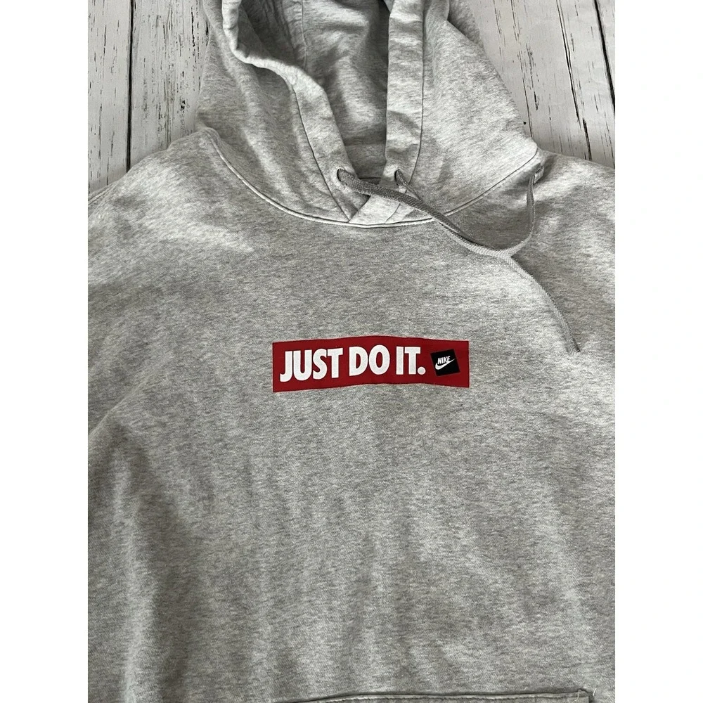 Nike men sportswear